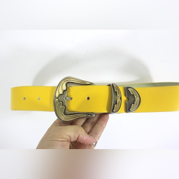1980’s Lemon Yellow Genuine Leather Belt Small S Vintage Madein Canada Wide Gold - Picture 5 of 8
